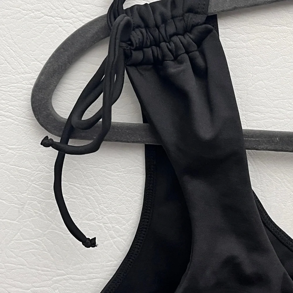 Frankies Bikinis sleek black